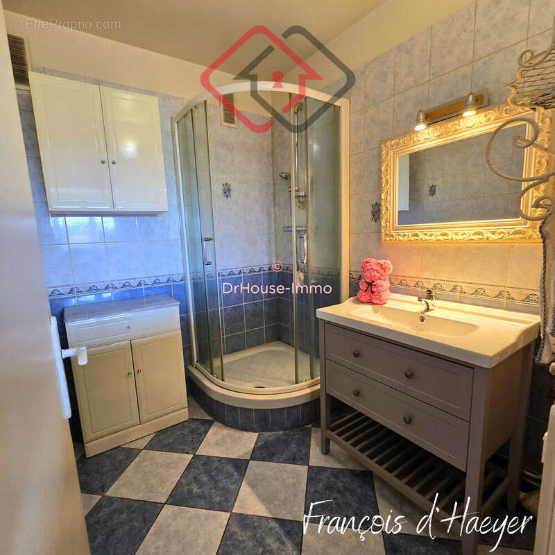 Appartement 72 m² à Greges  - photo 6