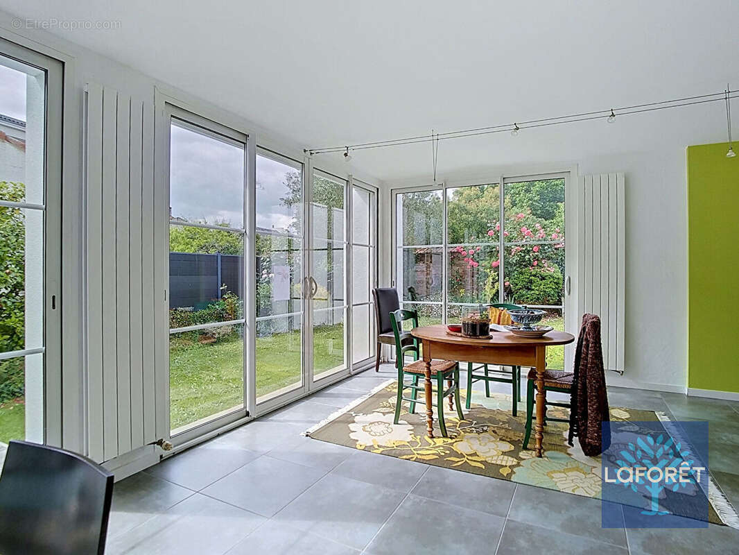 Maison La Roche-sur-yon 7 pièce(s) 172 m2 - photo 5