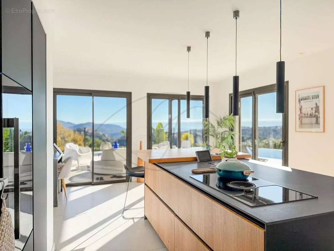 Appartement à FALICON