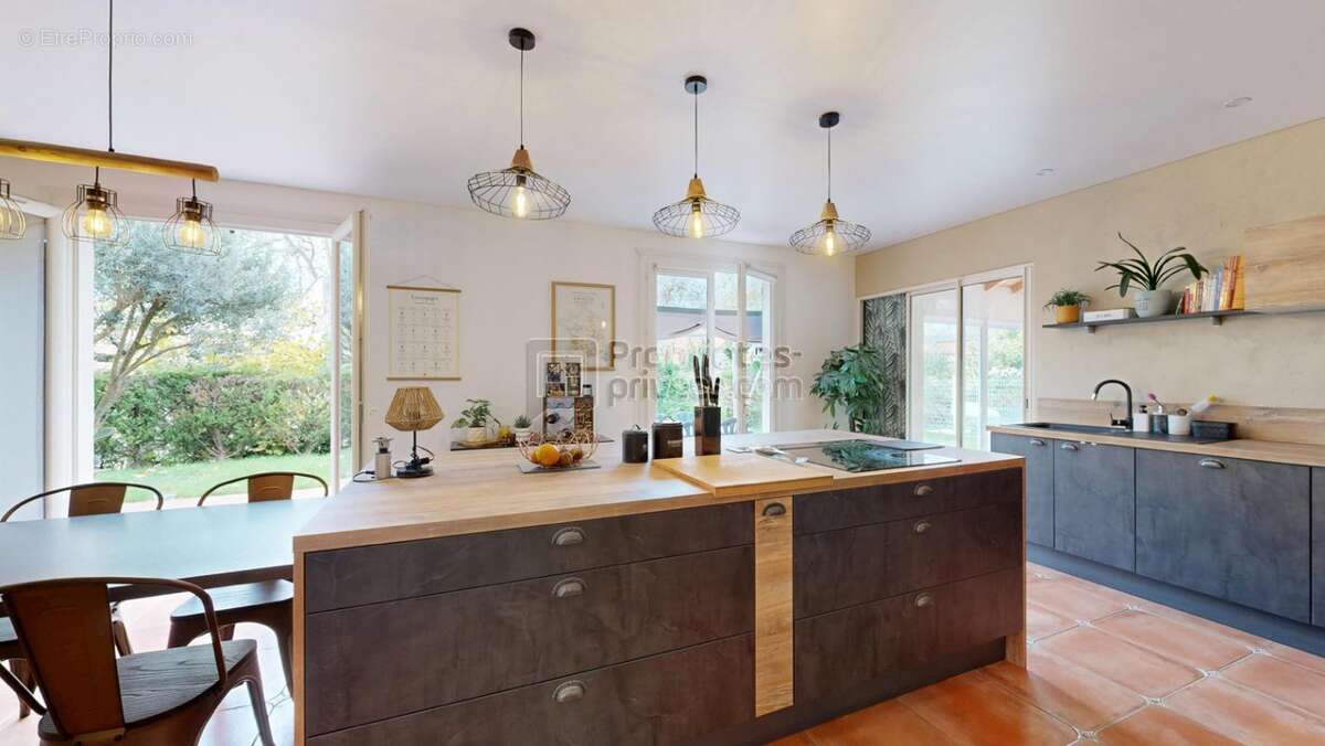 Maison à MONTASTRUC-LA-CONSEILLERE