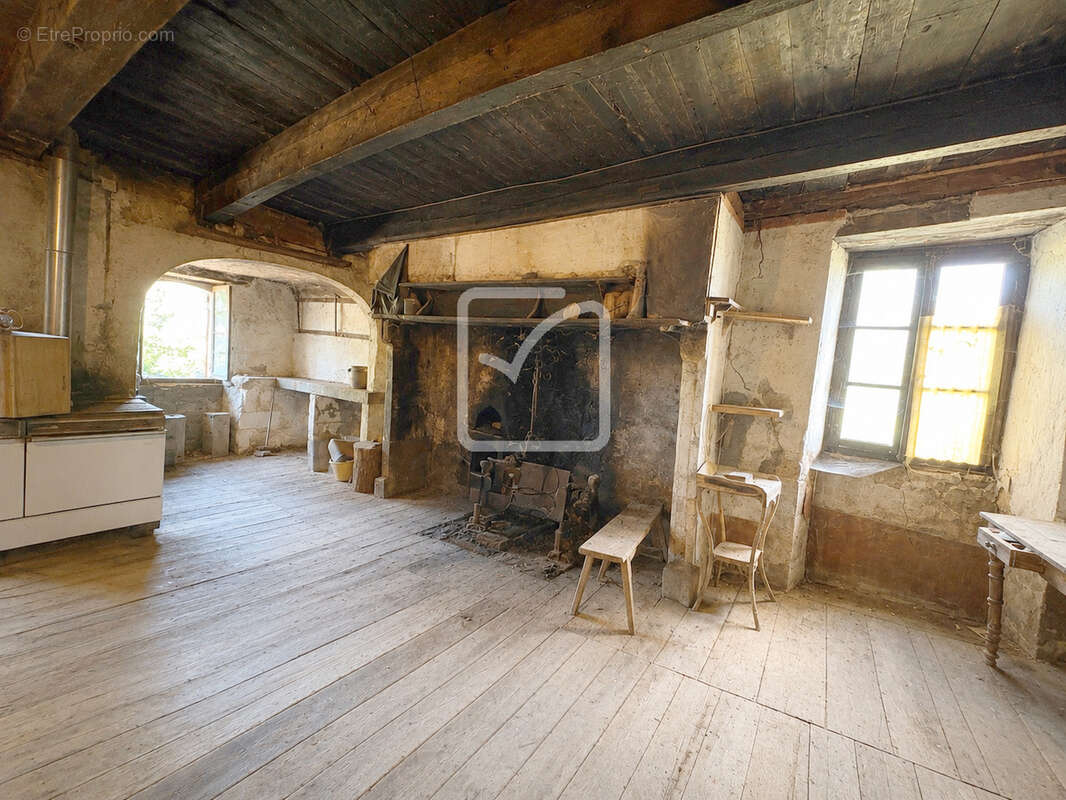 Maison à SAINT-SANTIN