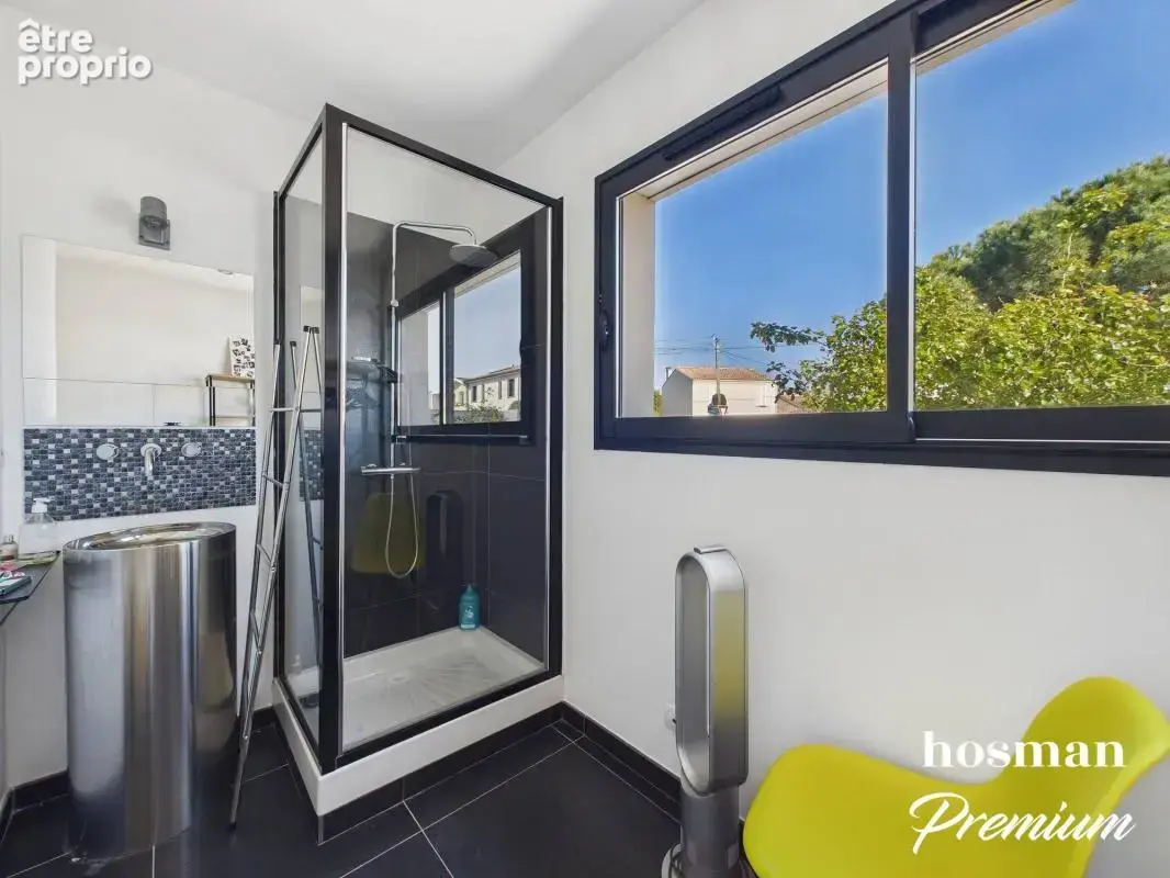 Maison de 160 m² avec piscine, terrasse, garage, dépendance - Stéhélin Bordeaux - photo 13