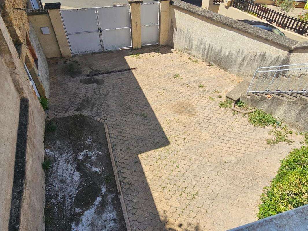 Maison - 100 m² hab - 3 chambres - Garage + extérieur - Vertaizon - photo 4