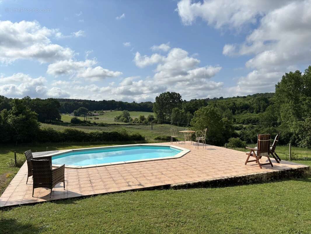 Maison à AUBETERRE-SUR-DRONNE