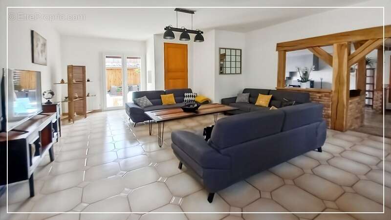 Maison à vendre 7 pièces LE MESNIL SUR OGER (51) - 149m² - Cour - Ancien gîte - Dépendance et Caveau - photo 2