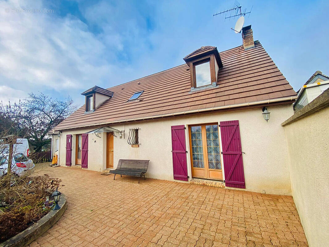 Maison à LE MESNIL-EN-THELLE