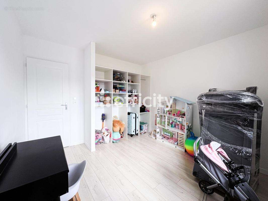Maison 126 m² à Moyon  - photo 8