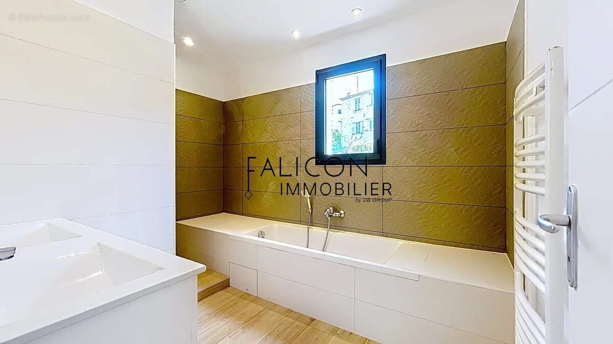 Maison à TOURRETTE-LEVENS