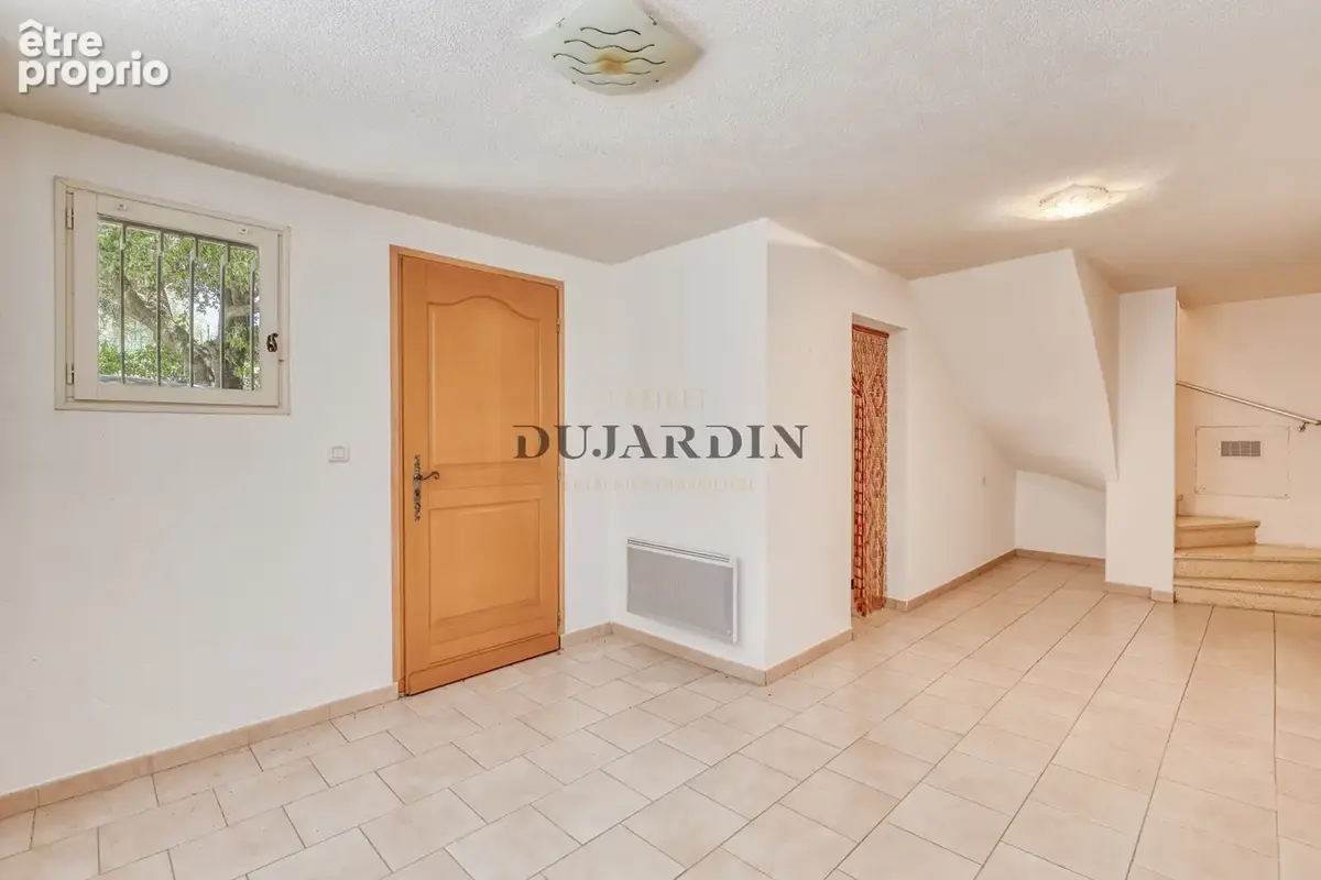 LA CROIX-VALMER   Villa avec piscine et potentiel d'agrandissement, à pied du village - photo 9