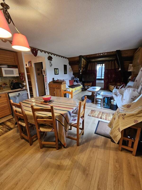 Grande pièce à vivre  - Appartement à MONTCLAR