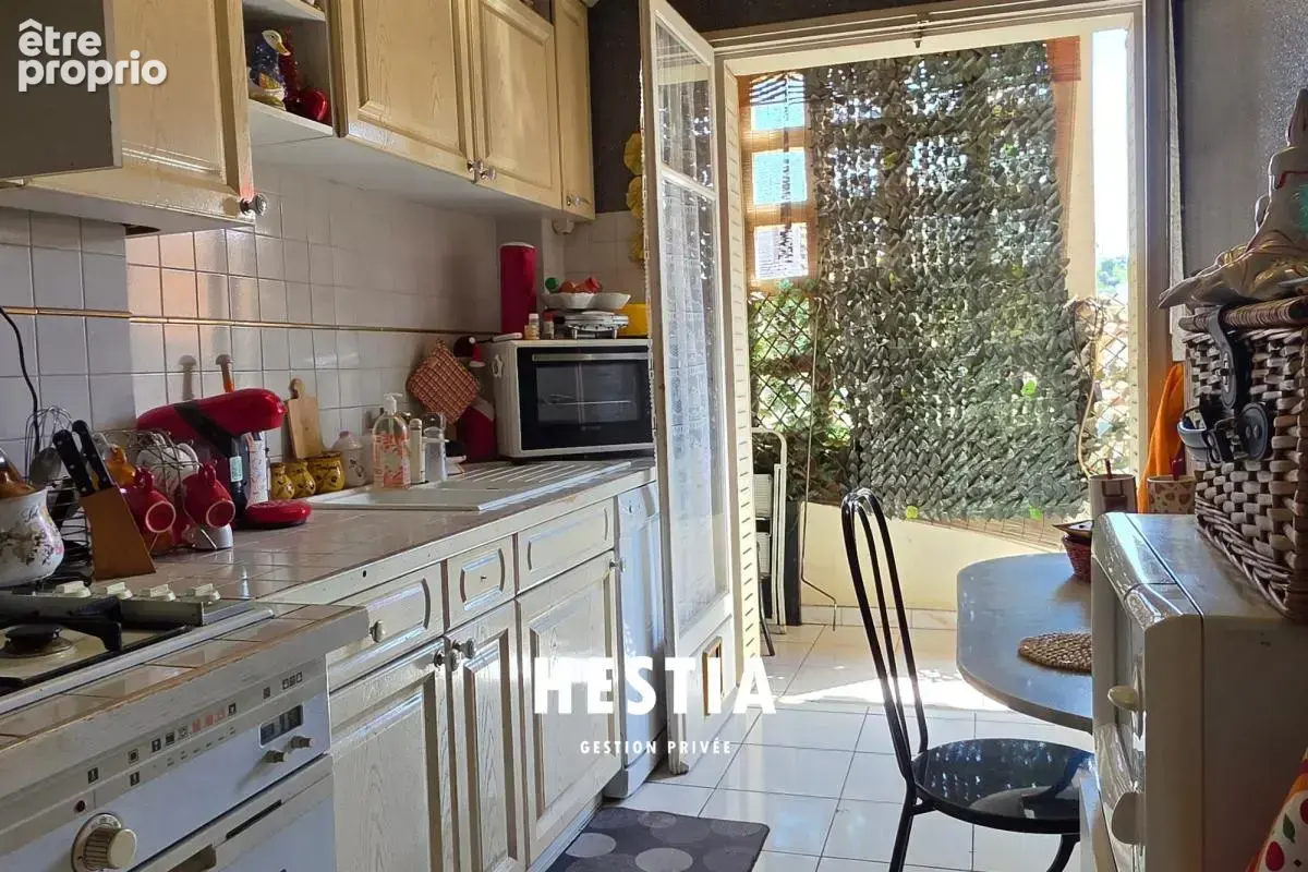 T3 de 64 m² lumineux - balcon + loggia + cave - marseille 13013 - photo 5