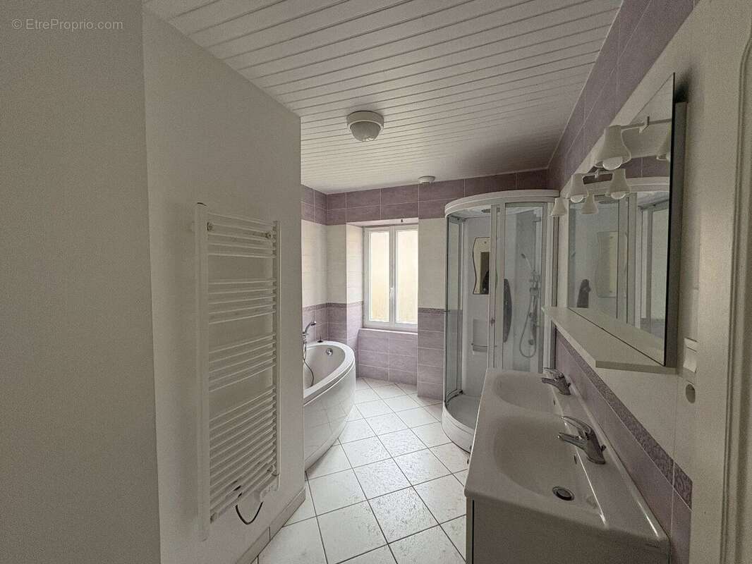 Maison à SAINT-AULAIRE