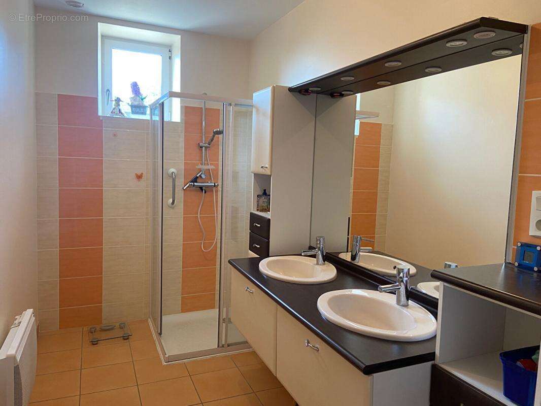 Maison à LA CHAPELLE-D&#039;ALIGNE