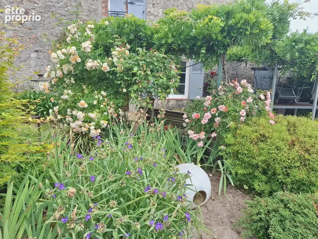 MONTBERT Maison pleine de charme sur très joli jardin - photo 2