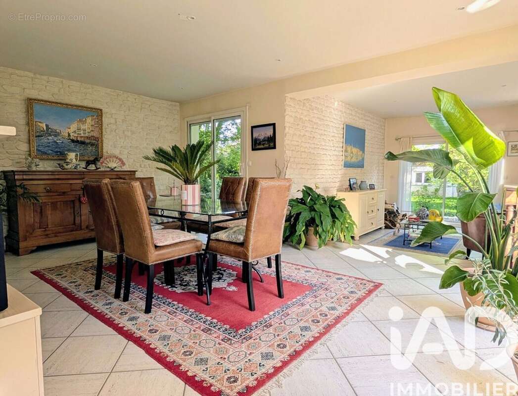 Maison 295 m² à Bissieres  - photo 2