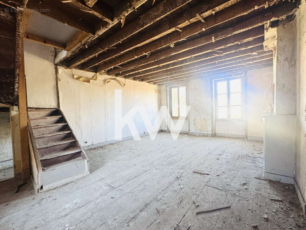 Maison 146 m² à Sury-Le-Comtal  - photo 6