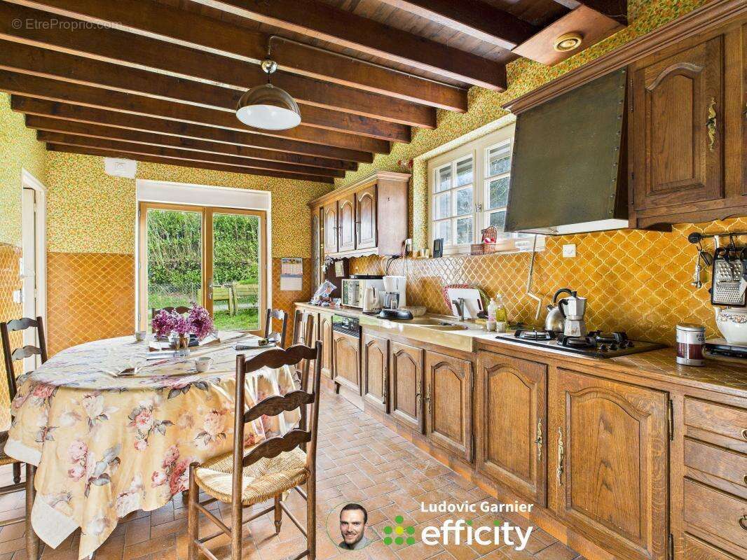 Maison 290 m² à Isigny-Le-Buat  - photo 5