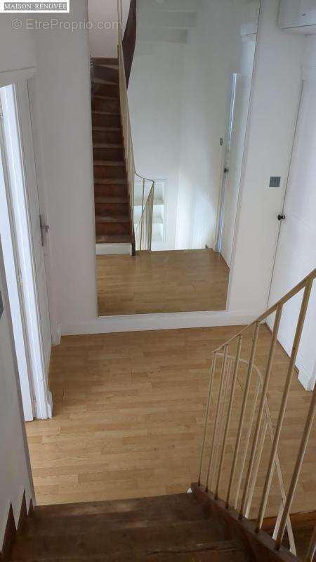 Ensemble immobilier/ 2 maisons,1 appartement en ville - photo 12