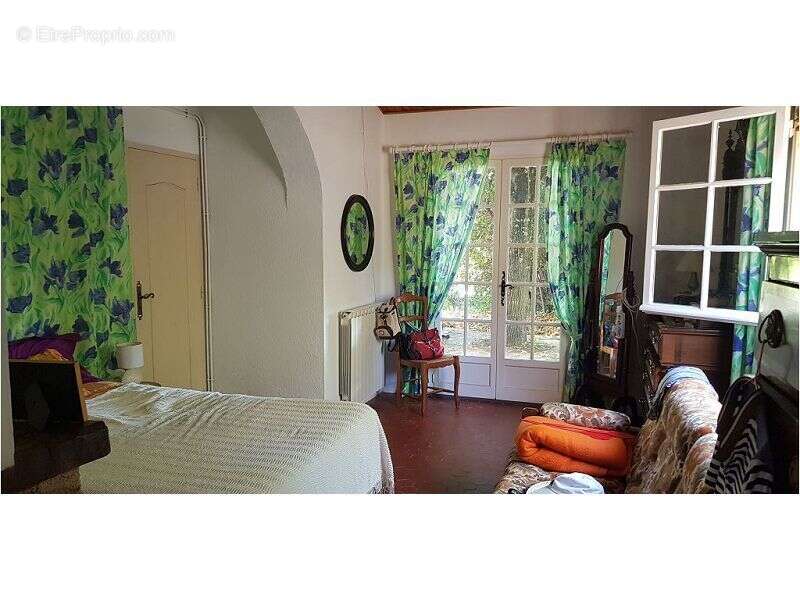 Maison 91 m² à Villecroze  - photo 4