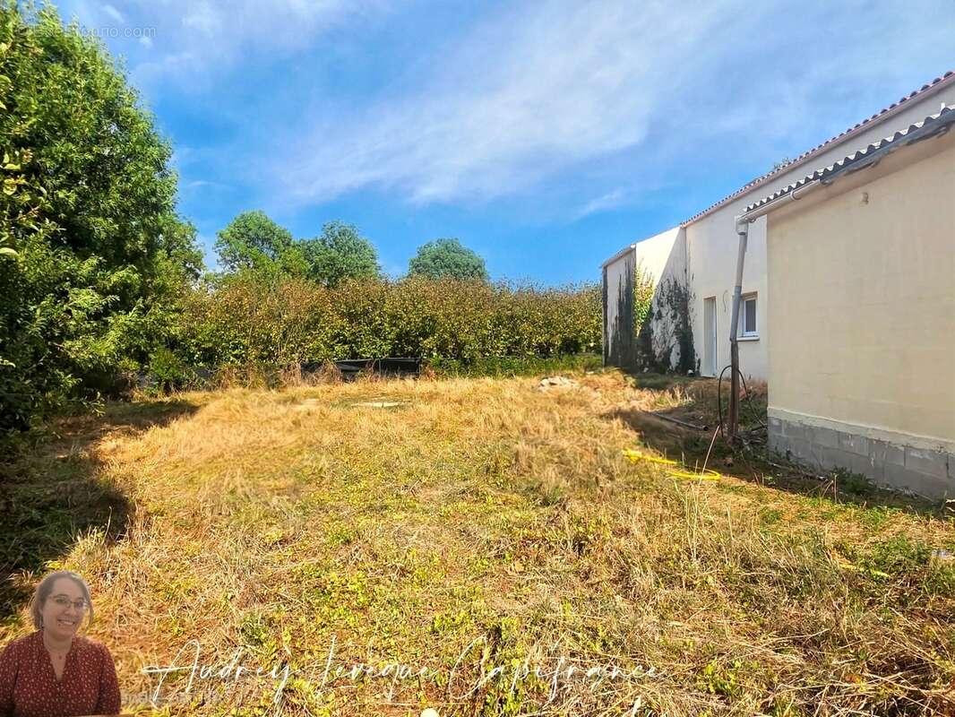 Maison à vendre 7 pièces SAINT PIERRE D'AMILLY (17) - photo 11