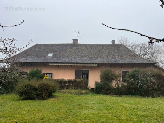 Maison à MONTRET