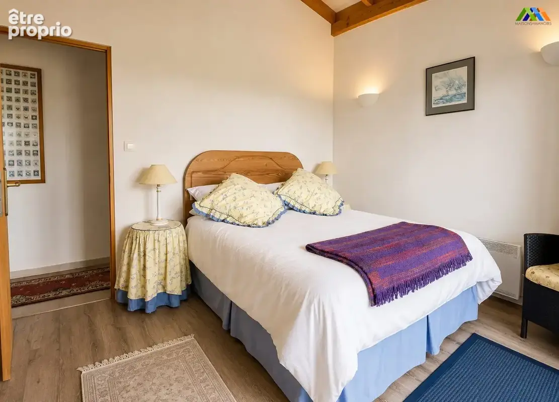 Chambre avec poutres apparentes maison à Miélan