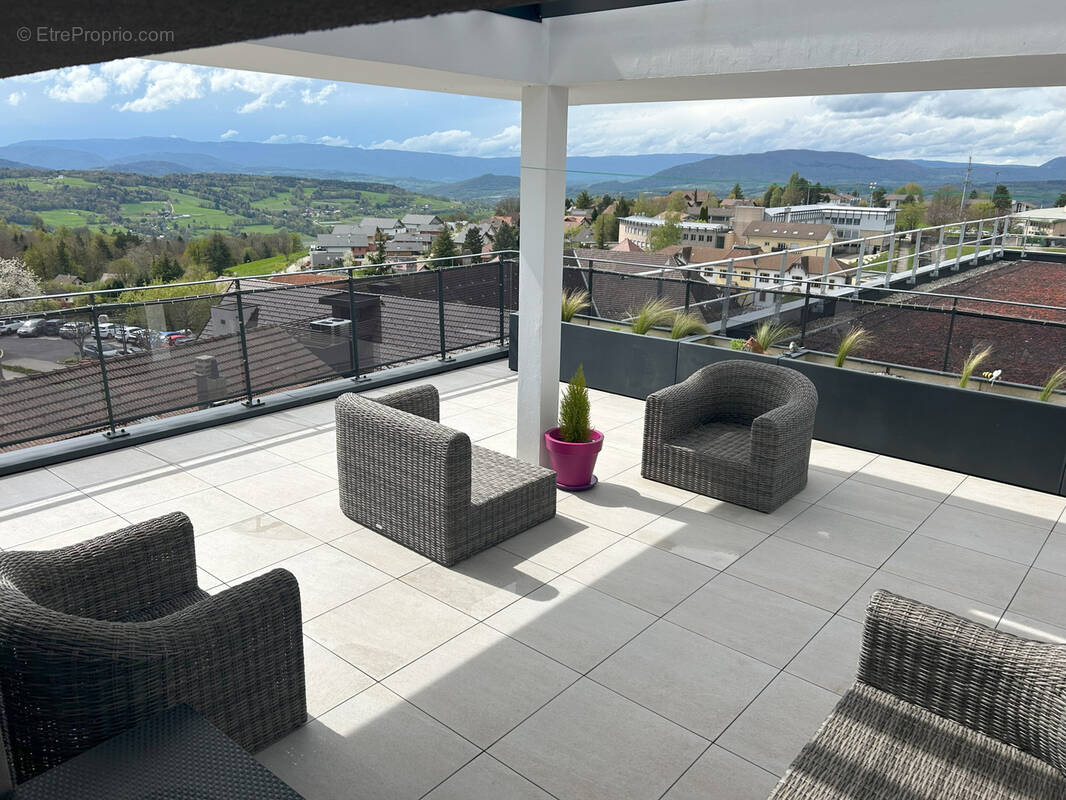 Appartement à CRUSEILLES