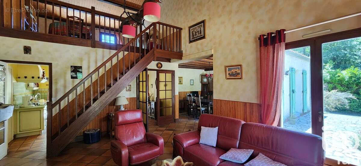 Photo 3 - Maison à VOEUIL-ET-GIGET