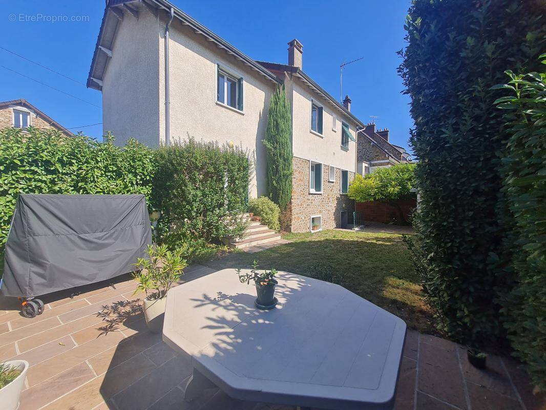 Maison à ATHIS-MONS