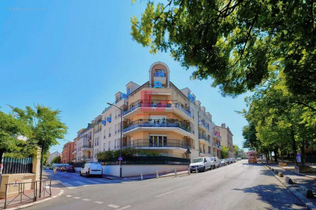 Appartement à CHATILLON