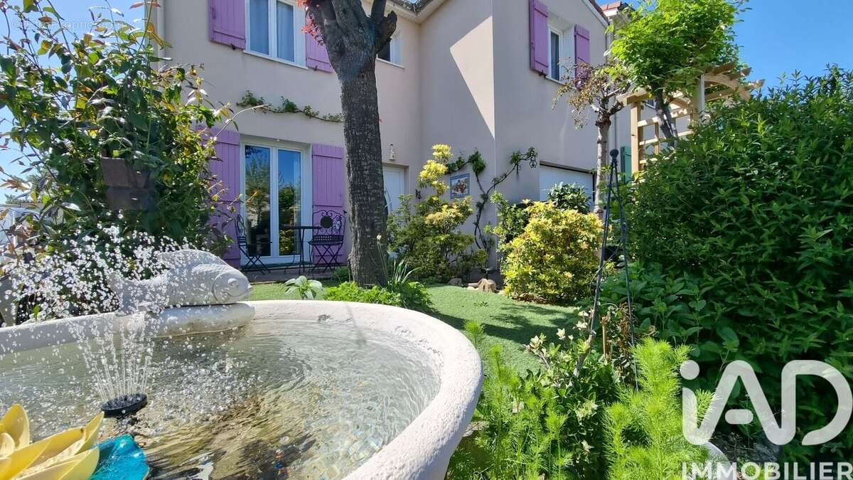 Maison 109 m² à Saint-Etienne  - photo 3