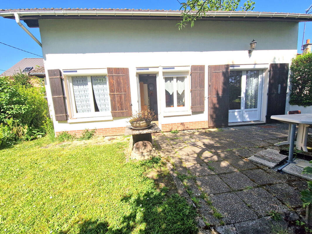 Maison à MONTIGNY-LES-CORMEILLES