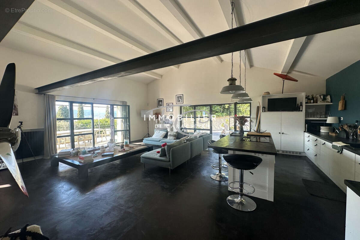 Maison 200 m² à Gassin  - photo 8