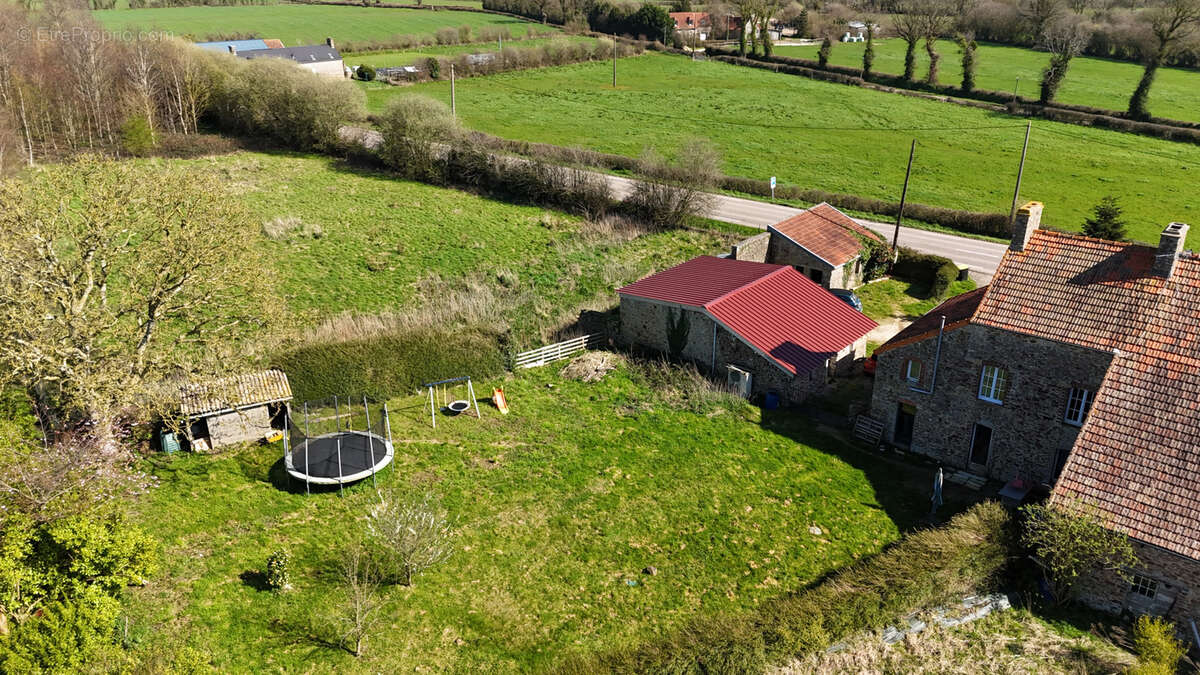Maison à SAINTE-COLOMBE