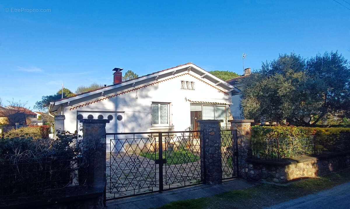 Maison à CAUSSADE