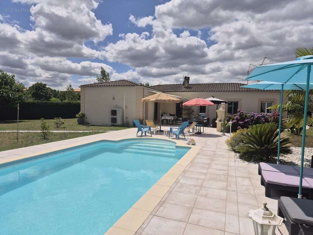 Maison à VAYRES