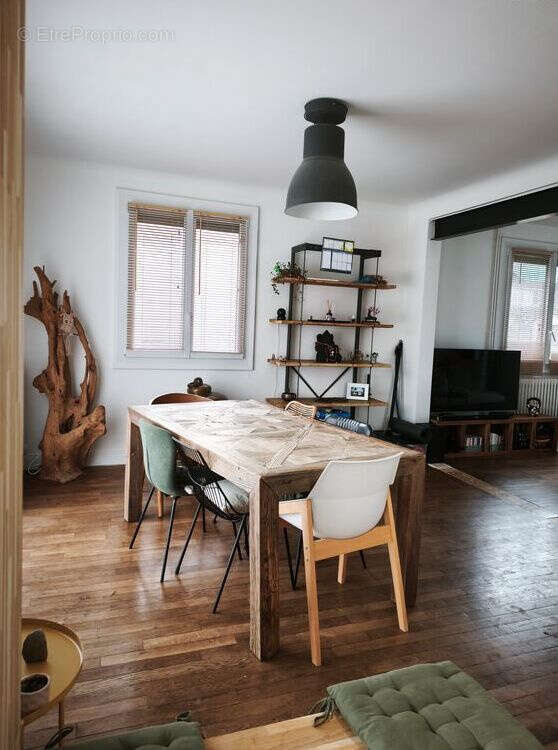 Maison à MAGNAC-BOURG