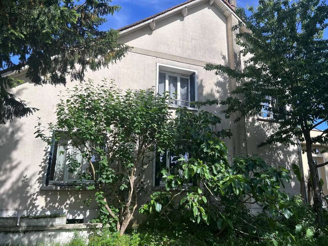 Maison à MONTIGNY-SUR-LOING