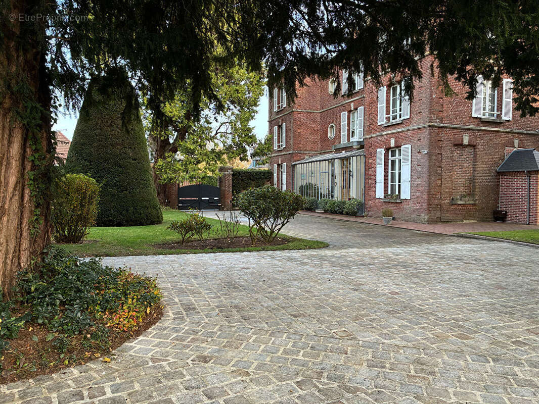 Maison à CREVECOEUR-LE-GRAND