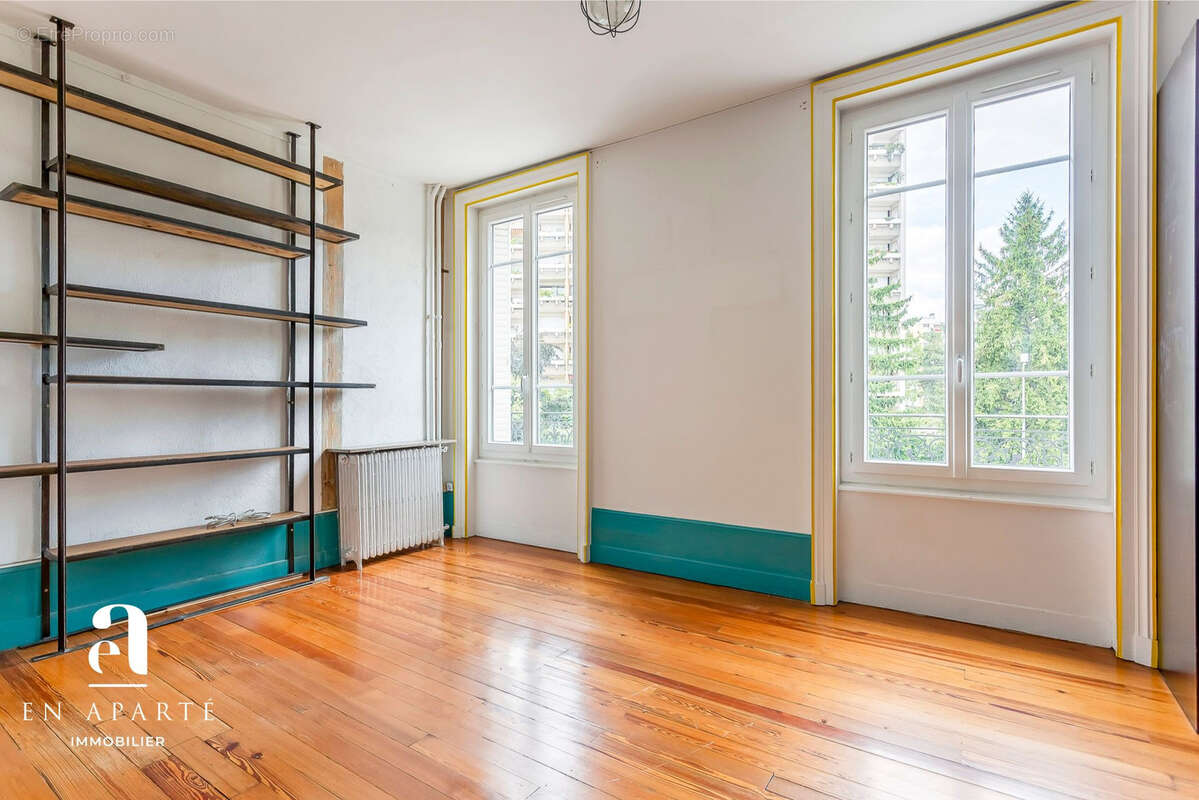 Maison à VILLEURBANNE