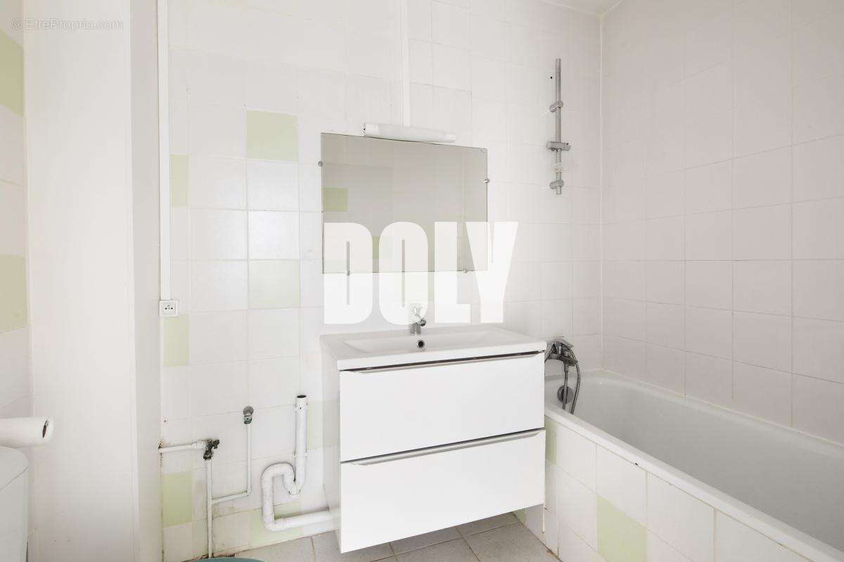 Appartement à PARIS-20E