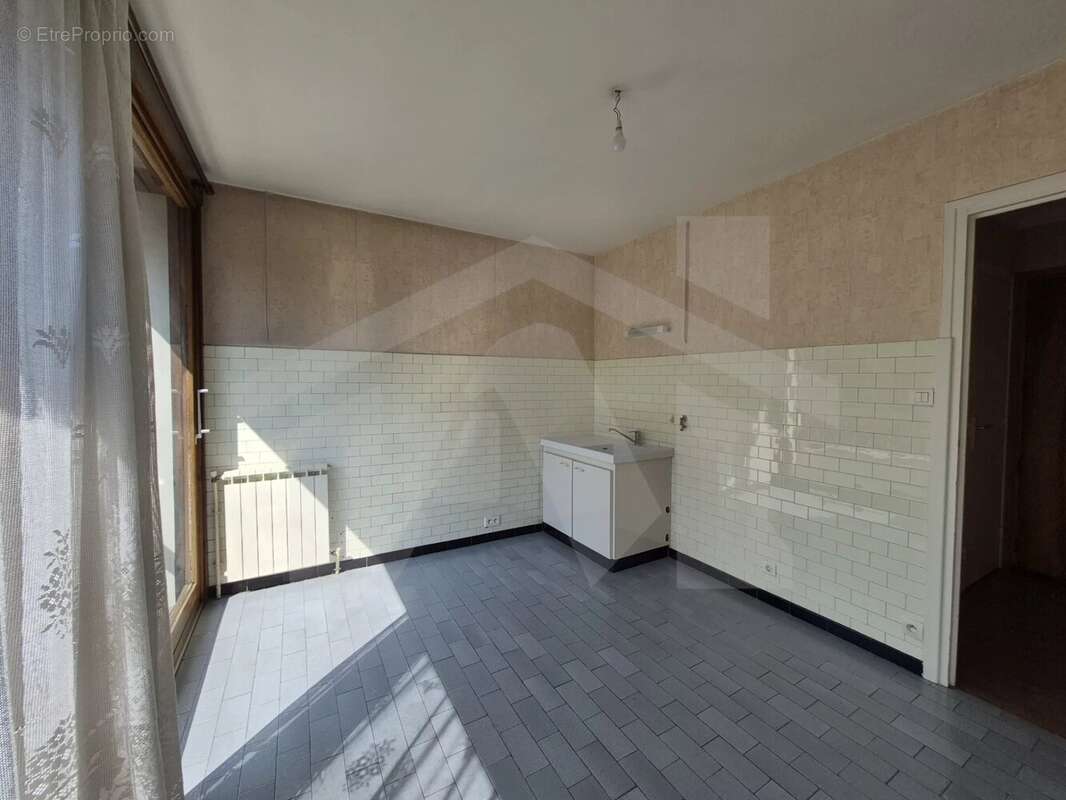 Appartement 2P+C - photo 10
