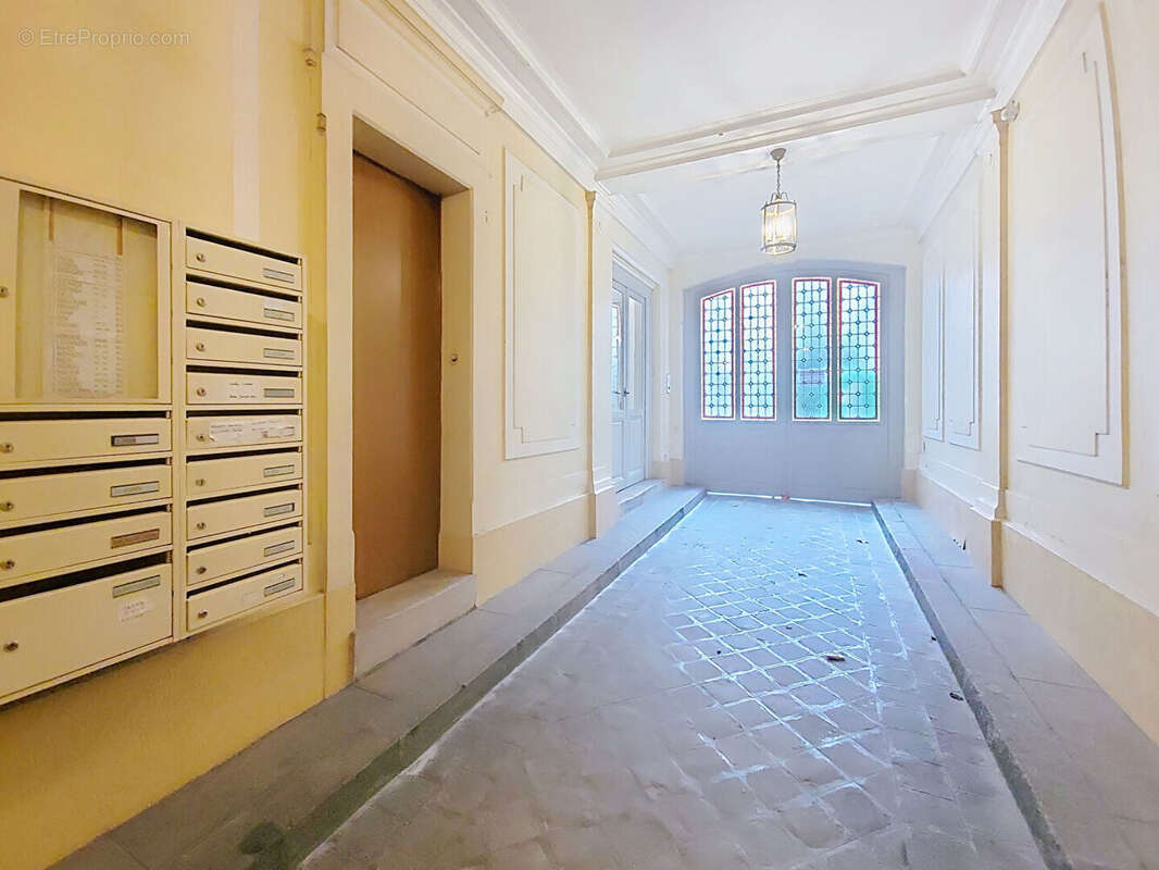 Appartement à PARIS-14E