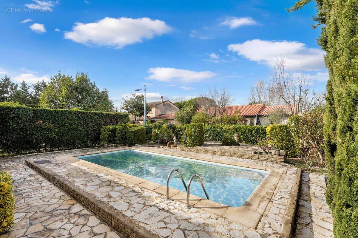 Maison à CASTELGINEST