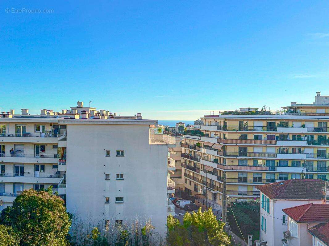 Appartement à LE CANNET