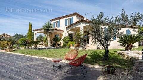 Maison à MAUSSANE-LES-ALPILLES