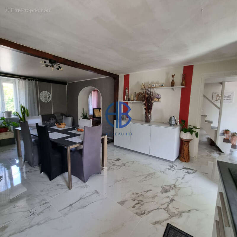 Maison à MARCILLOLES