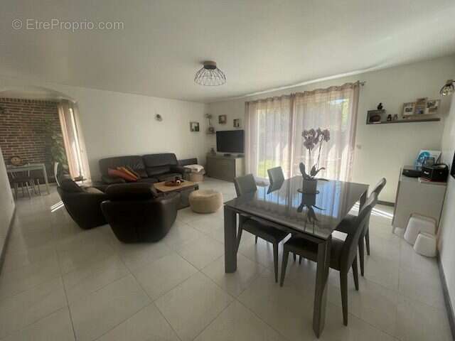 Maison à LE BLANC-MESNIL