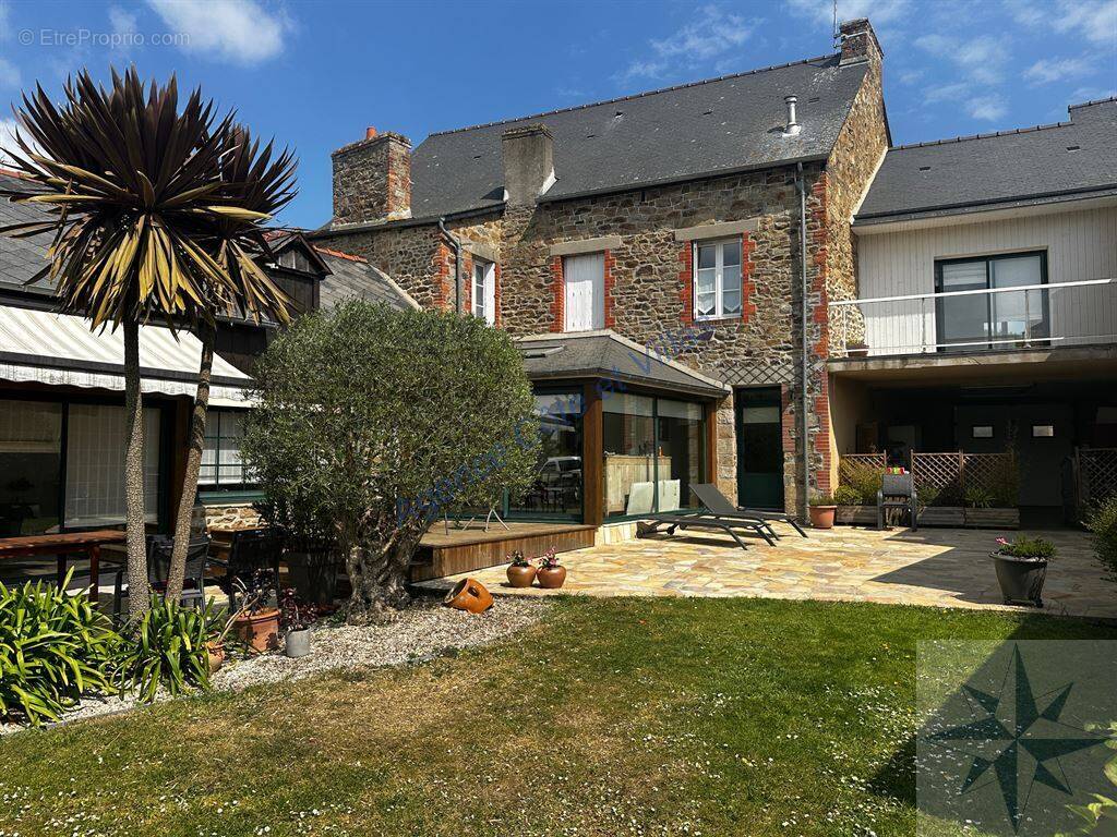 Maison à LAMBALLE