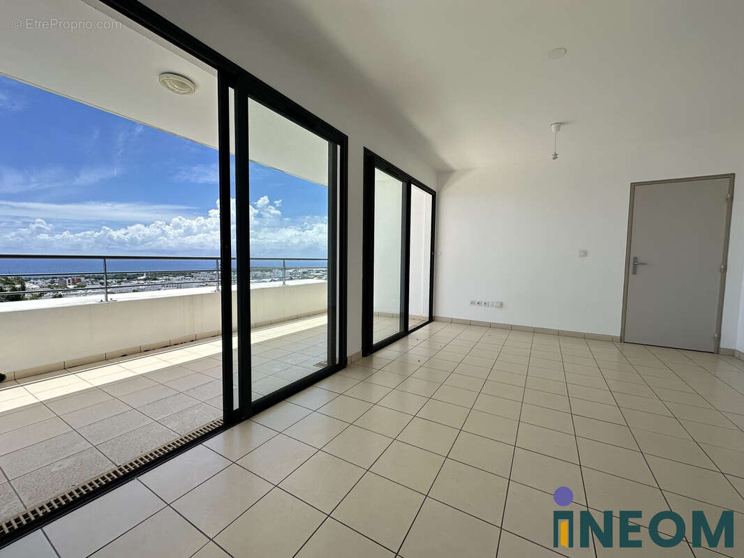 Appartement à SAINT-DENIS